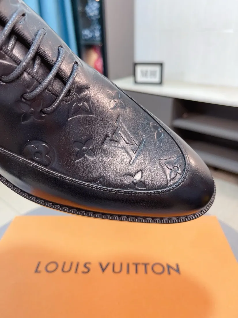 Men's shoes 💰540🌹🌹 [LV] Louis Vuitton's popular casual leather shoes 🎖Fashionable and elegant 🎖🎖Material: Original imported cowhide open edge beads, washed cowhide leather lining, original molded rubber outsole, high-end and classy, ​​elegant quality, instantly transforming into a handsome man ❤❤Standard\nNumber of sizes: 39-44, 38 45 46 customized